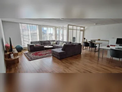 Almere: Ruime flat, 110 m², 3 kamers