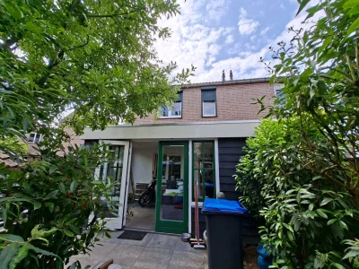 Valkenswaard: Ruim huis, 3 kamers, 100 m²