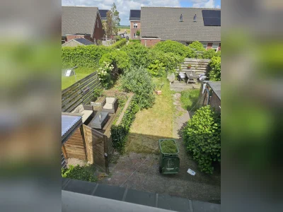 2 onder 1 kap woning met fantastische tuin
