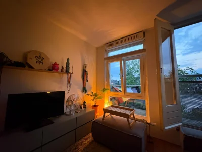 Amsterdam: studio , €600 huur